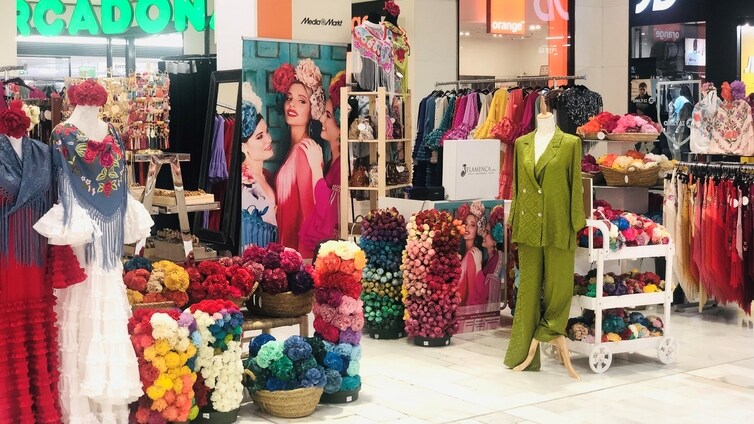 El centro comercial Los Arcos estrena una tienda pop-up de moda flamenca