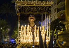 Viernes Santo en Sevilla: duelo por la muerte de Jesús