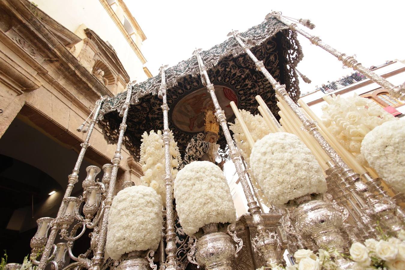 Salida de la hermandad de la Candelaria en la Semana Santa de Sevilla 2024