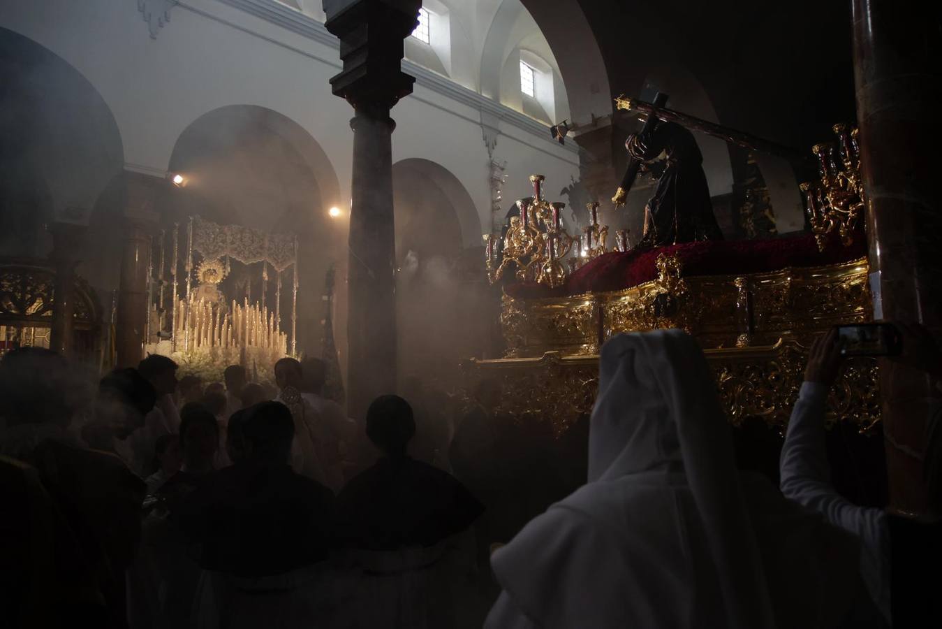 Salida de la hermandad de la Candelaria en la Semana Santa de Sevilla 2024