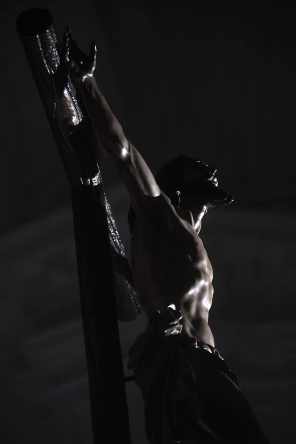 Decepción a las puertas de la parroquia de Santa Cruz, cuya hermandad no realizó estación de penitencia