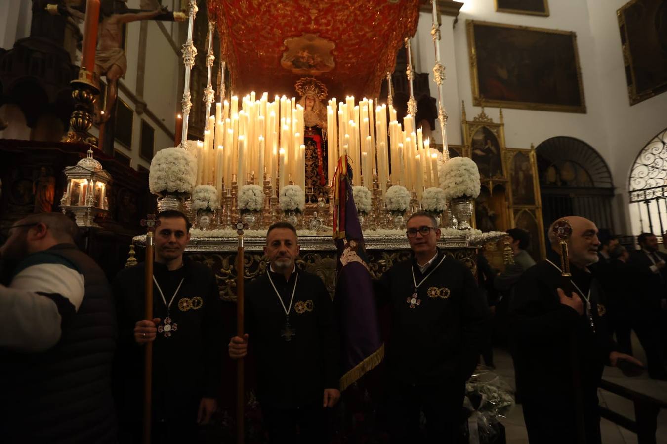 La hermandad del Cristo de Burgos no ha podido realizar su estación de penitencia en la Semana Santa de Sevilla 2024