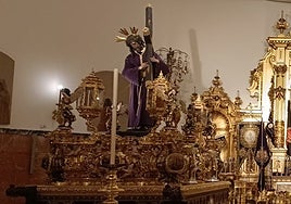 El Gran Poder saldrá con la túnica lisa esta Madrugada