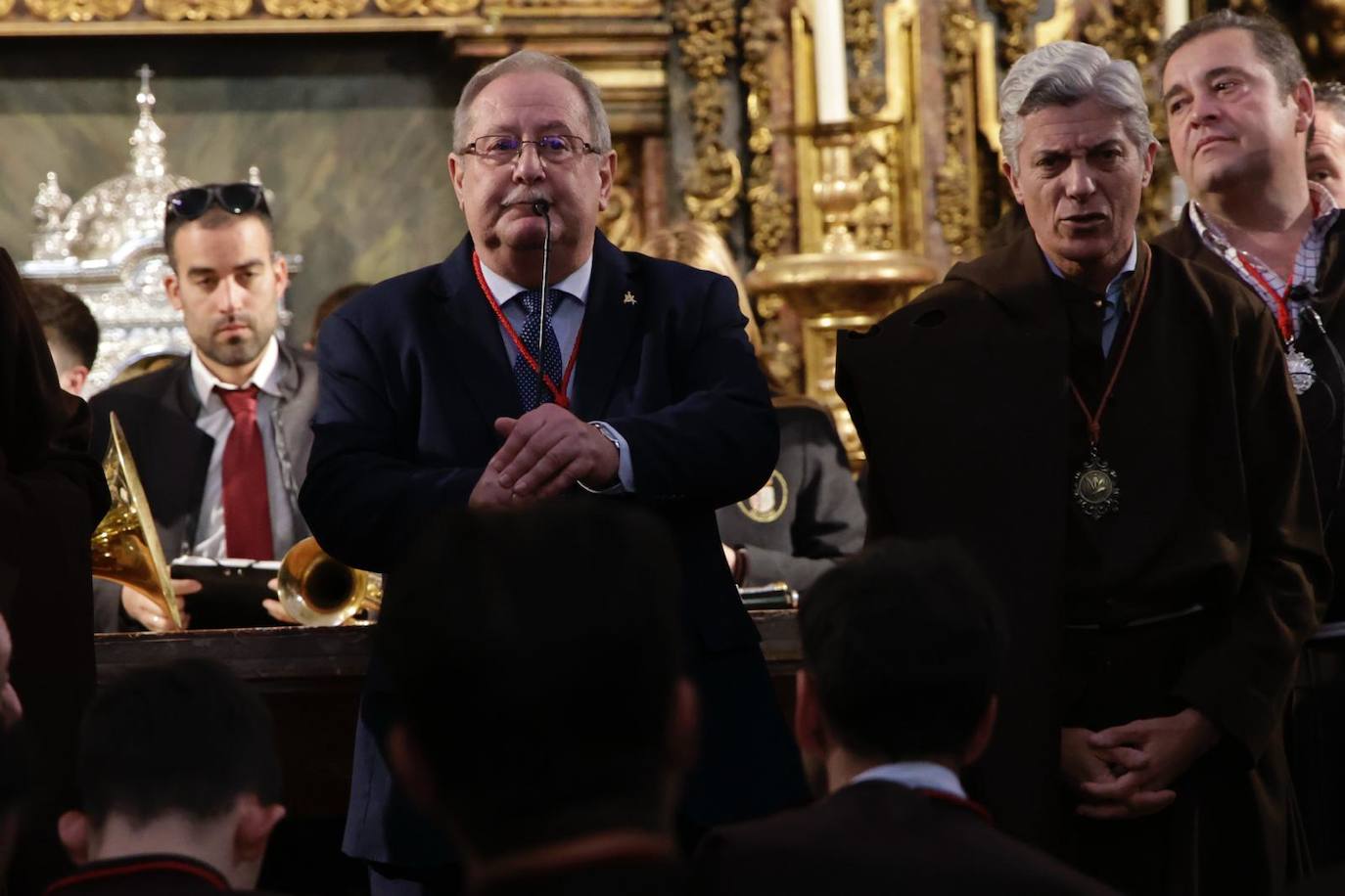 El Buen Fin desafía a la lluvia y procesiona este Miércoles Santo