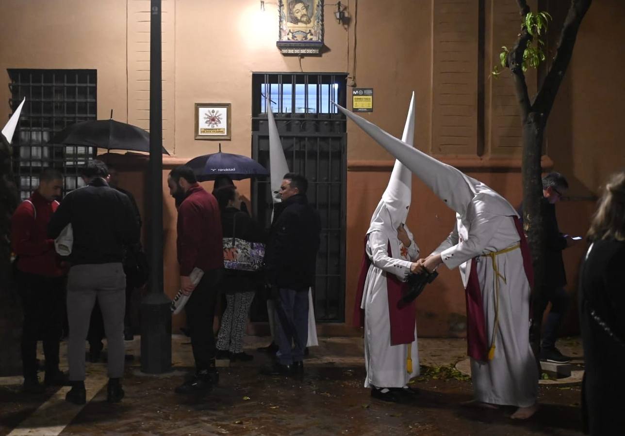 La hermandad de las Siete Palabras se queda sin procesionar por las inclemencias meteorológicas