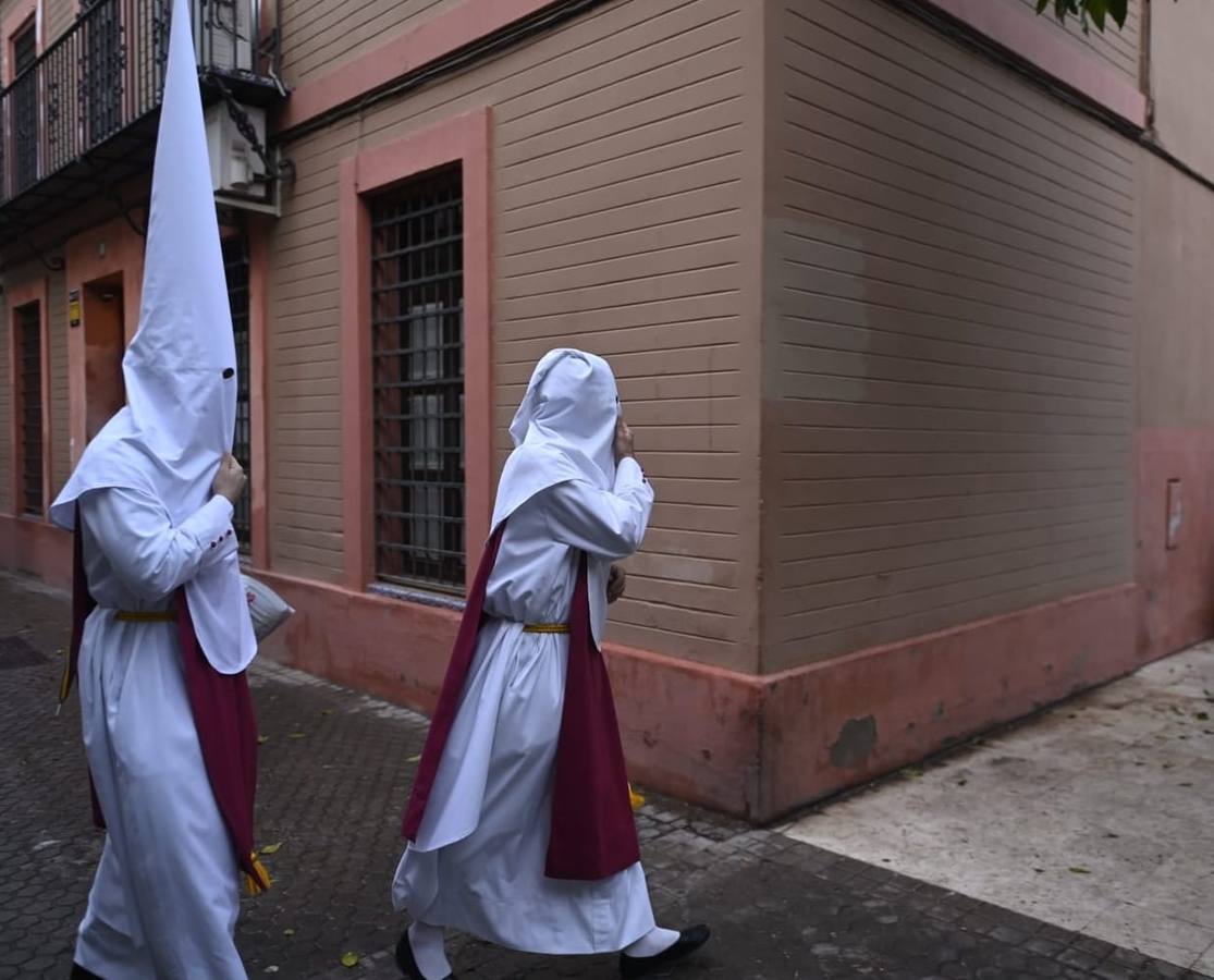 La hermandad de las Siete Palabras se queda sin procesionar por las inclemencias meteorológicas