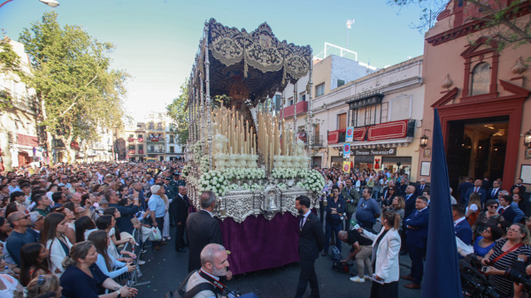 Hermandades y procesiones del Miércoles Santo en Sevilla