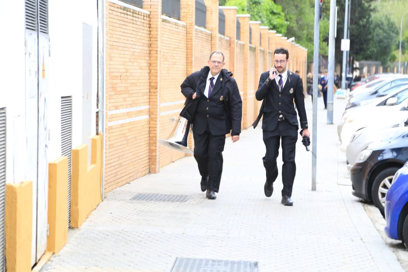 La hermandad de las Cigarreras se queda en la Capilla de la Fábrica de Tabacos debido a las previsiones meteorológicas