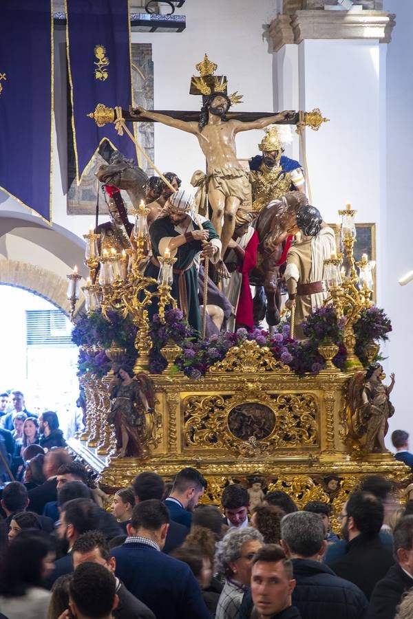 Los fieles tuvieron que contentarse con ver a las imágenes en el templo al no realizar estación de penitencia