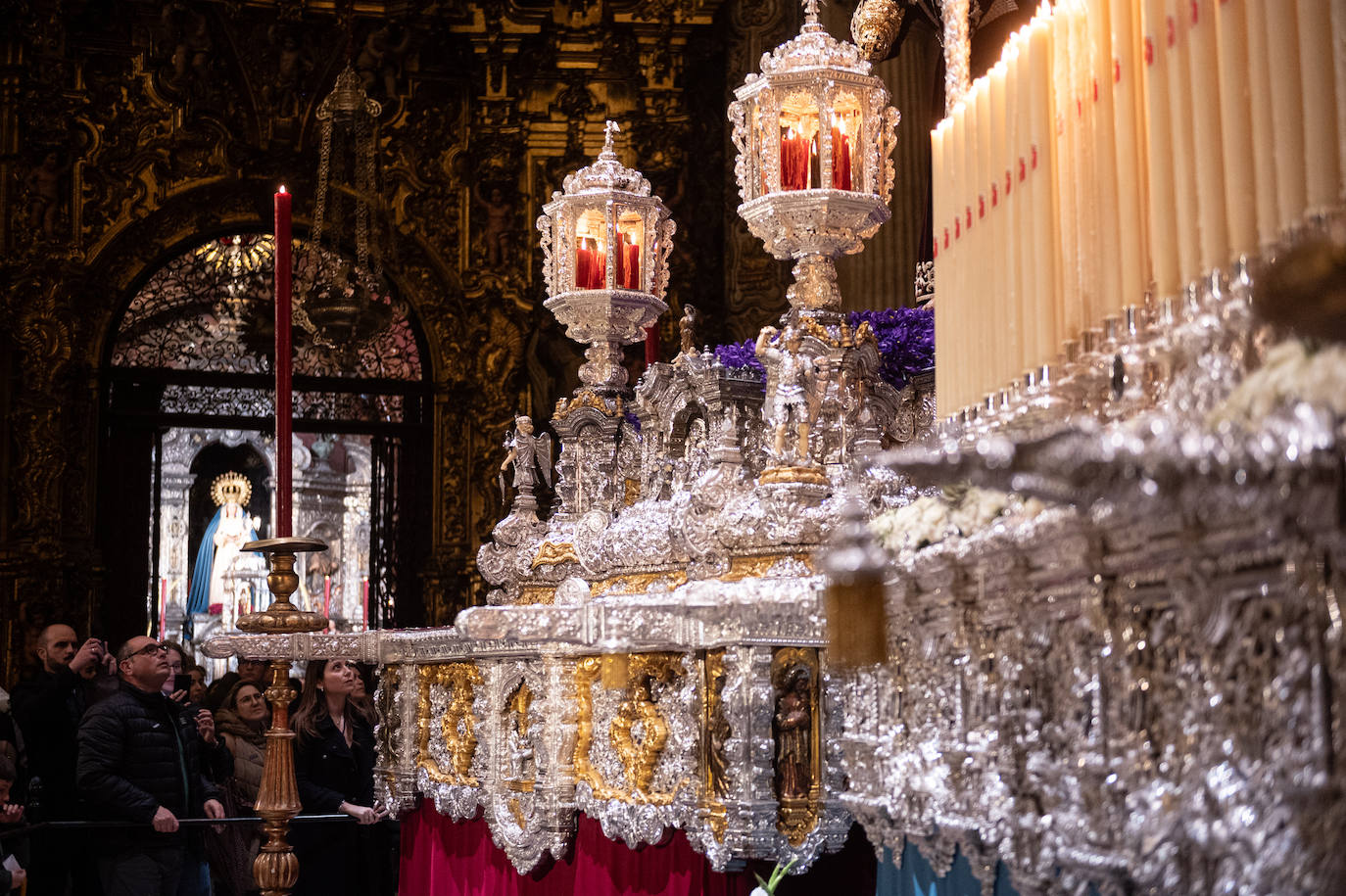 Nuestro Padre Jesús de la Pasión y la Virgen de la Merced permanecen en el Salvador este Jueves Santo debido a la lluvia