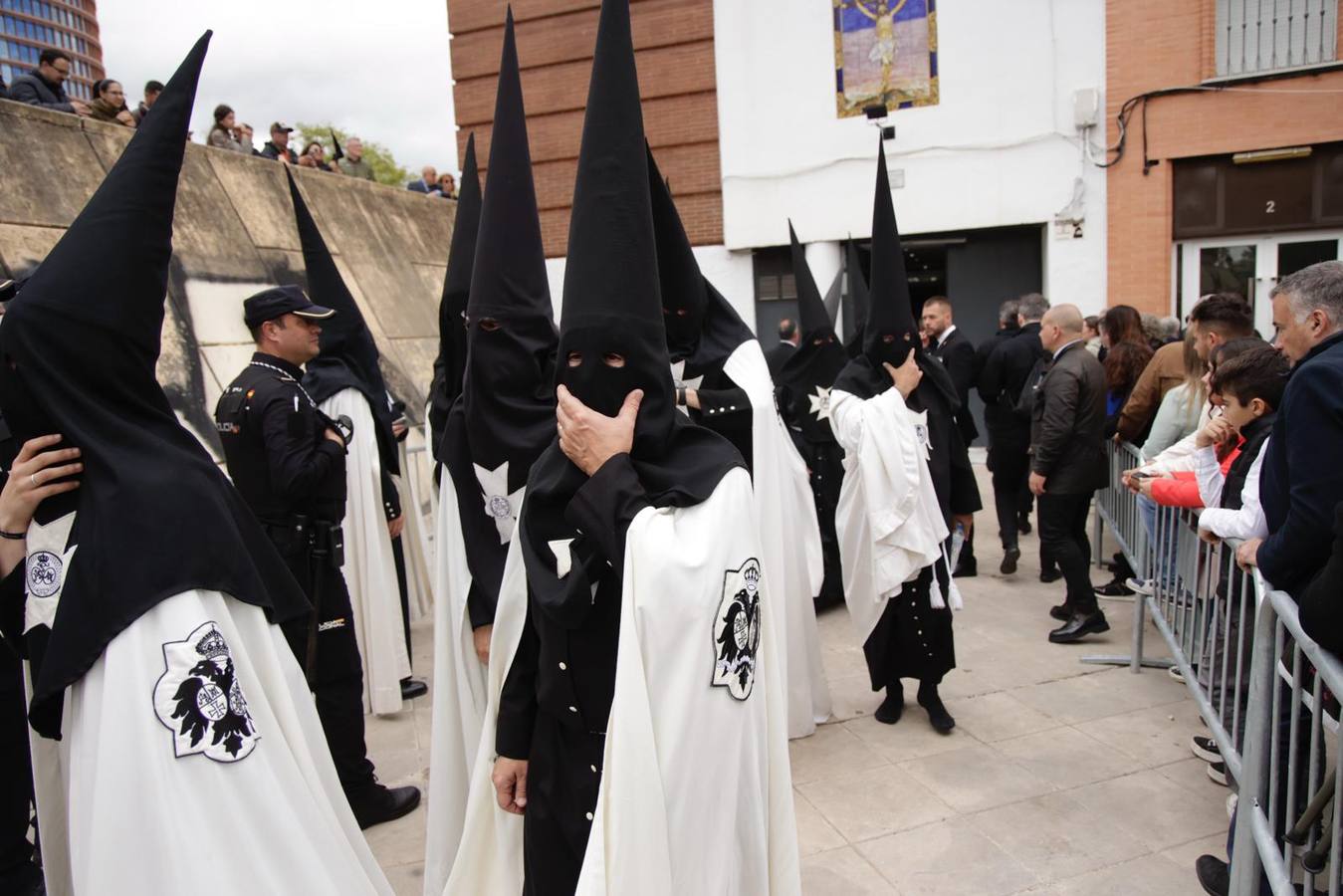 La hermandad del Cachorro no pudo realizar su estación de penitencia a la Catedral de Sevilla 
