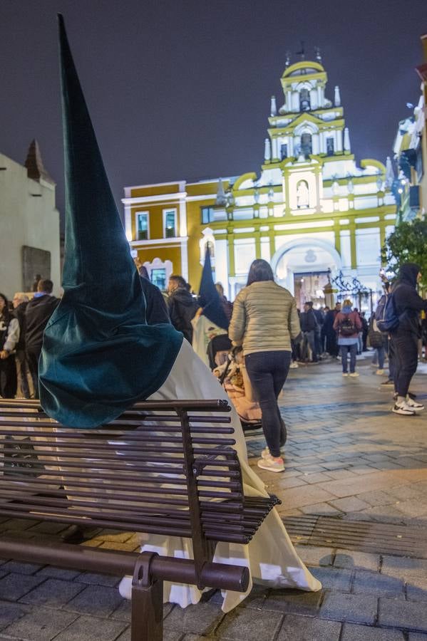 La hermandad de la Macarena no pudo procesionar por las calles de Sevilla en la Madrugada 2024 por las malas previsiones meteorológicas