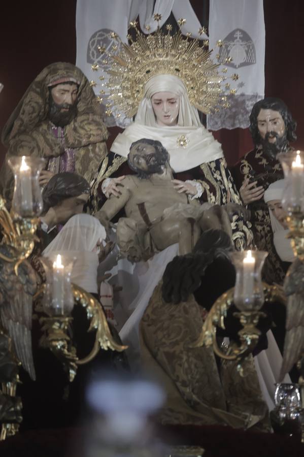 Otra de las hermandades del Viernes Santo que no pudo realizar su estación de penitencia fue la Sagrada Mortaja