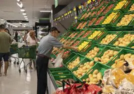 Cambian los hábitos de los andaluces: van más al supermercado para controlar el gasto y compran menos