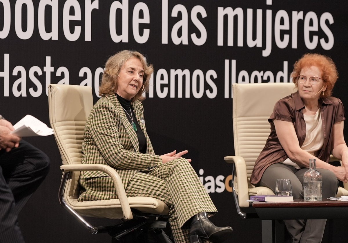 Adela Muñoz y Margarita del Val en la Fundación Cajasol