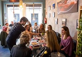 En Andalucía hay 26.500 vacantes de empleo en turismo y restauración