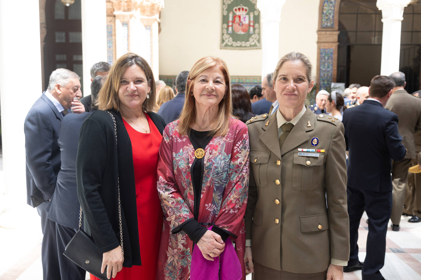 Lucila Rodríguez de Austria y María Teresa Álvarez y Cristina Rodríguez de Austria