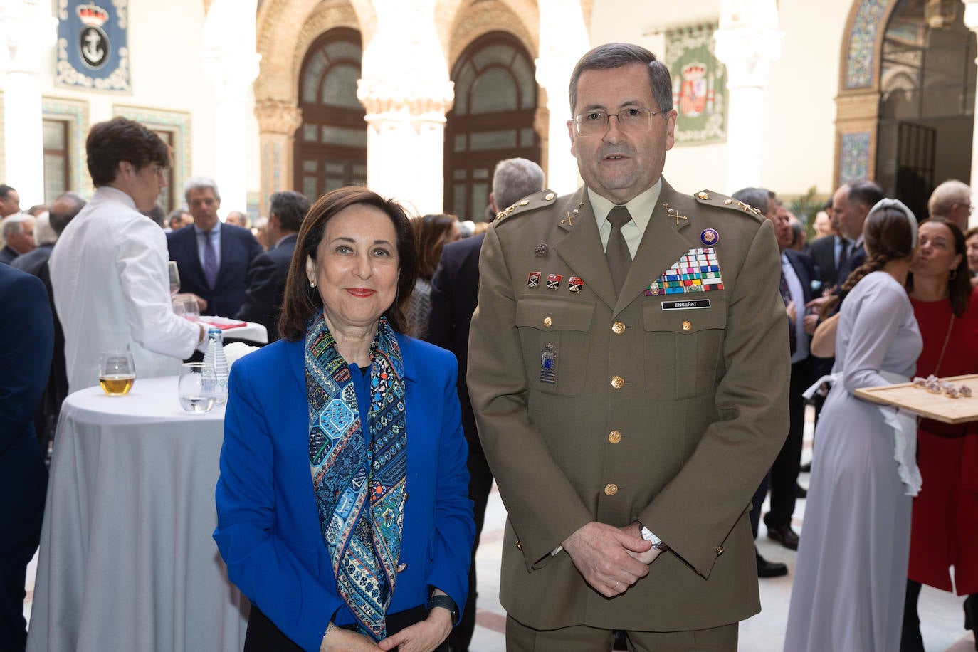  Margarita Robles y el General Amador Enseñat