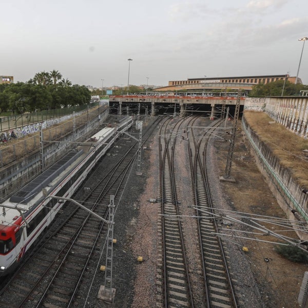 La Junta propone unir Santa Justa y el aeropuerto con un Cercanías