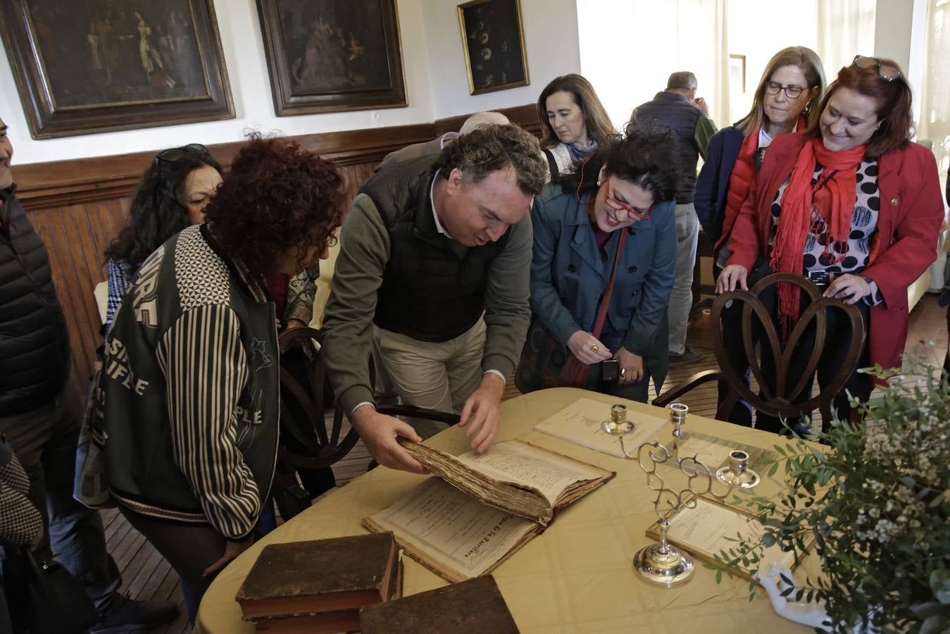 Casi un siglo después, las paredes de la casa que fuera de Joselito el Gallo, amigo y cuñado de Sánchez Mejías, todavía rezuman el espíritu de esa noche loca