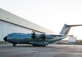 La planta sevillana de Airbus pinta el primer A-400M para Kazajistán