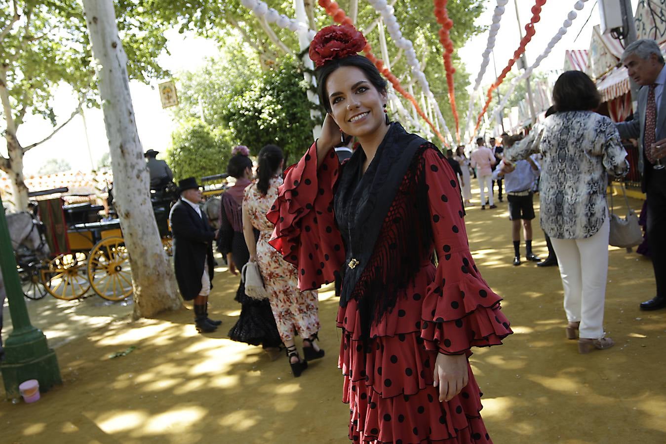 Ambiente durante el lunes en la Feria de Sevilla de 2024
