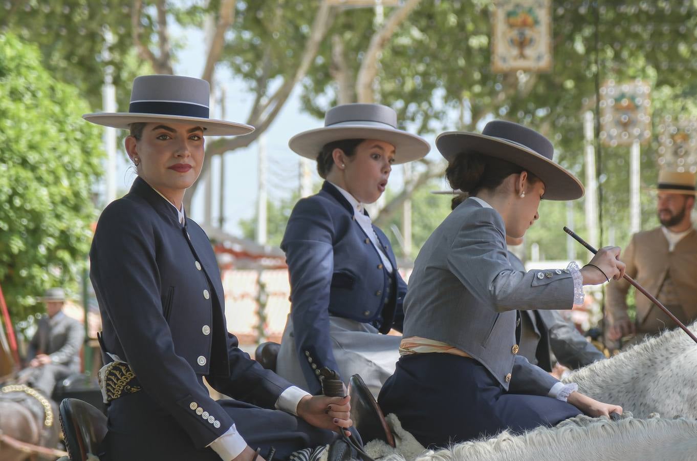 Ambiente durante el lunes en la Feria de Sevilla de 2024