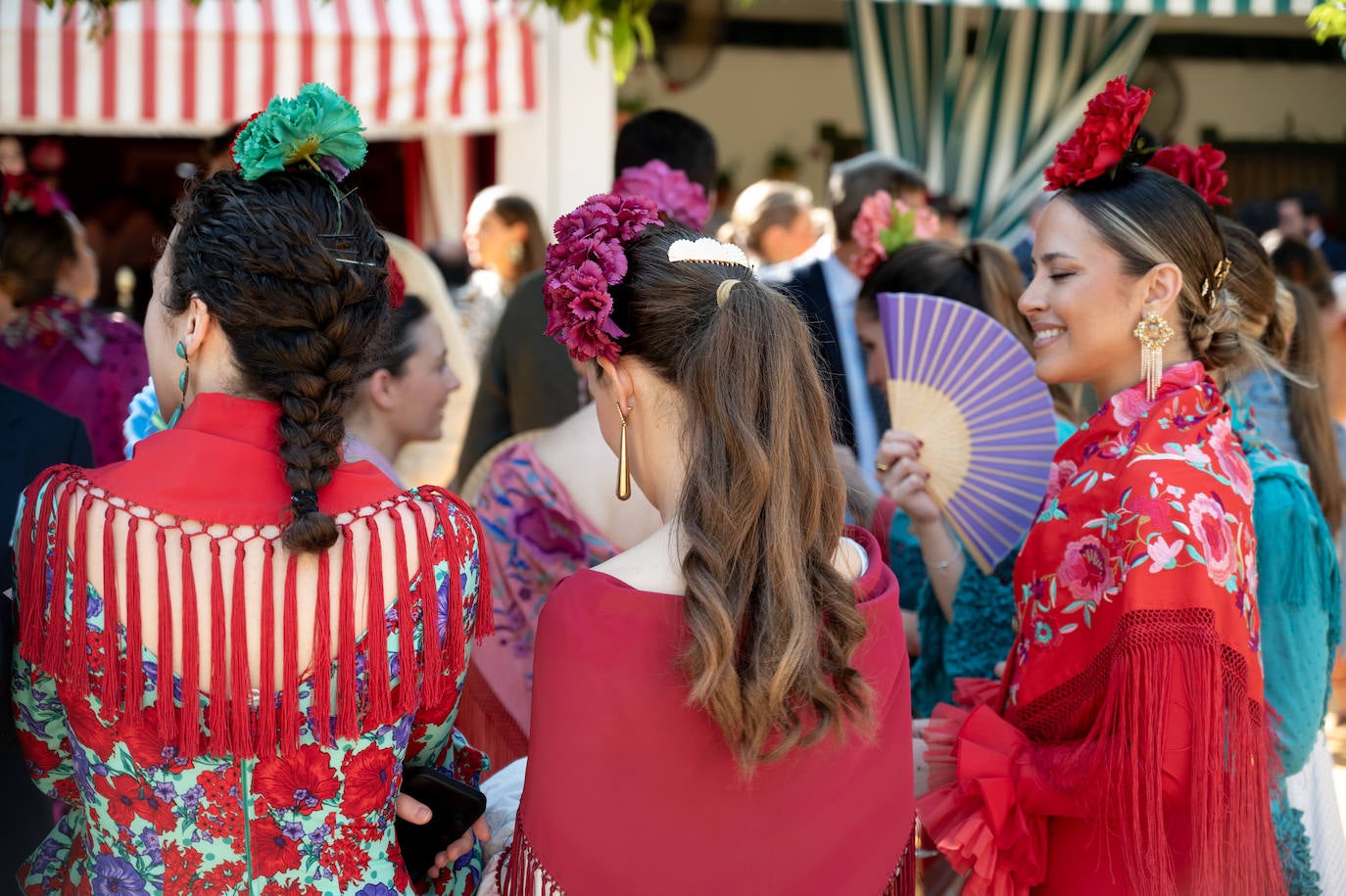 Ambiente durante el lunes en la Feria de Sevilla de 2024