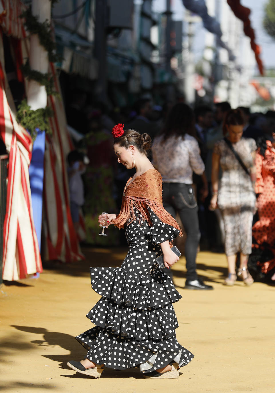 Ambiente durante el martes en la Feria de Sevilla de 2024
