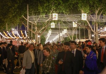 La ampliación del alumbrado por la noche, clave para reducir las incidencias en los primeros días de la Feria de Abril de Sevilla