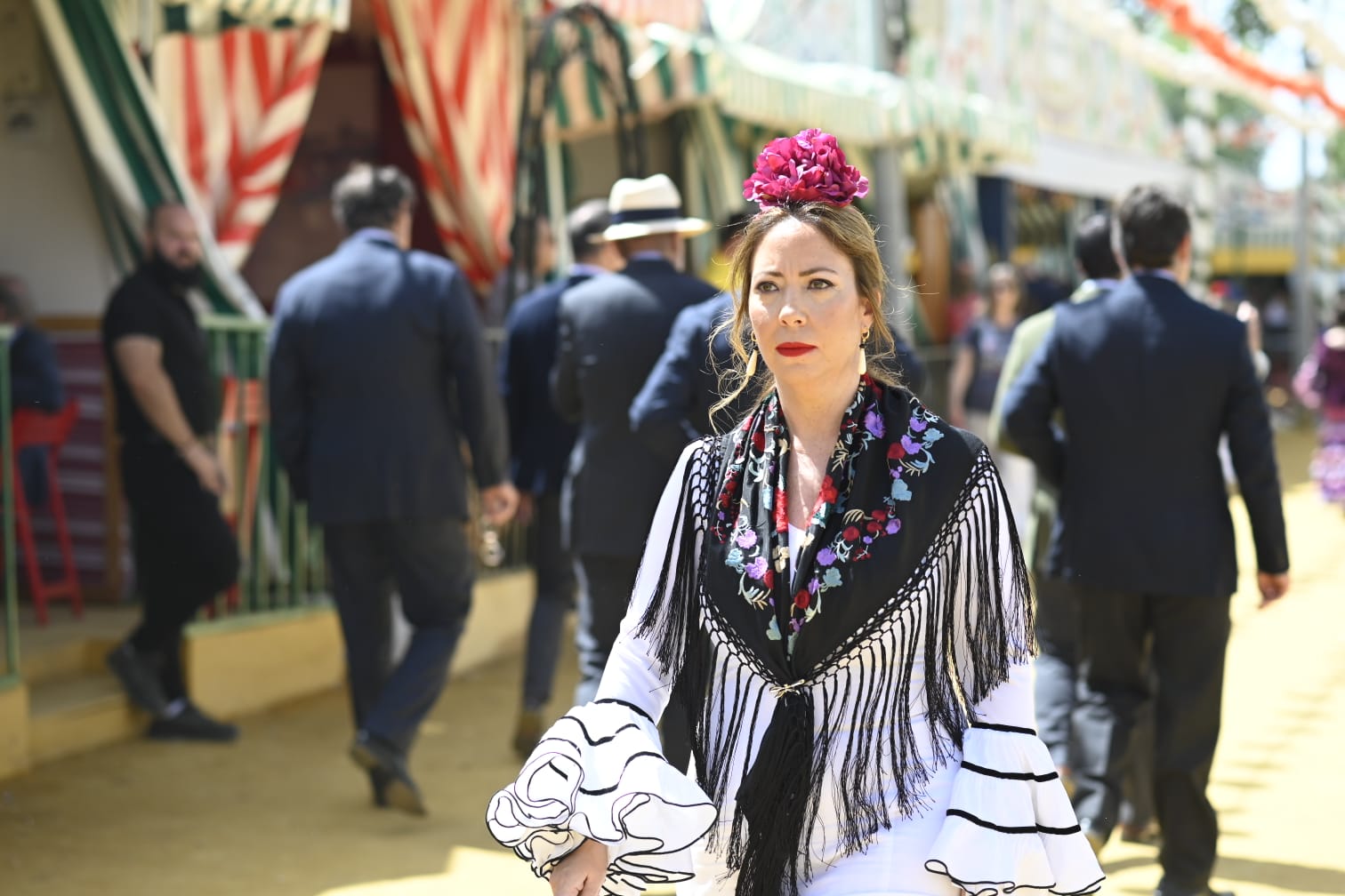 Gran ambiente en las calles del real este jueves de Feria 