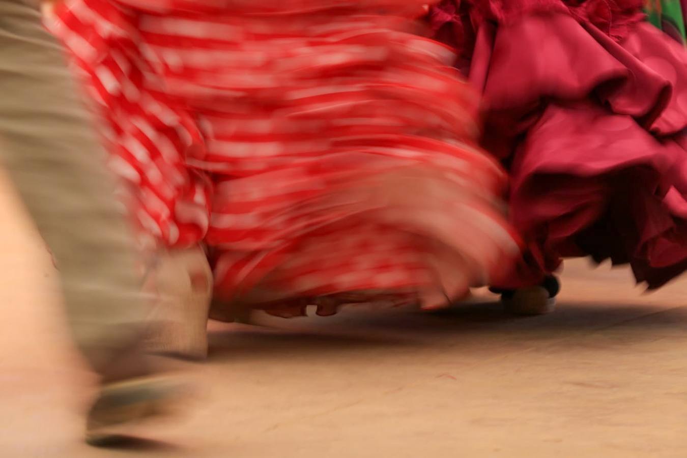 Gran ambiente en las calles del real este jueves de Feria 