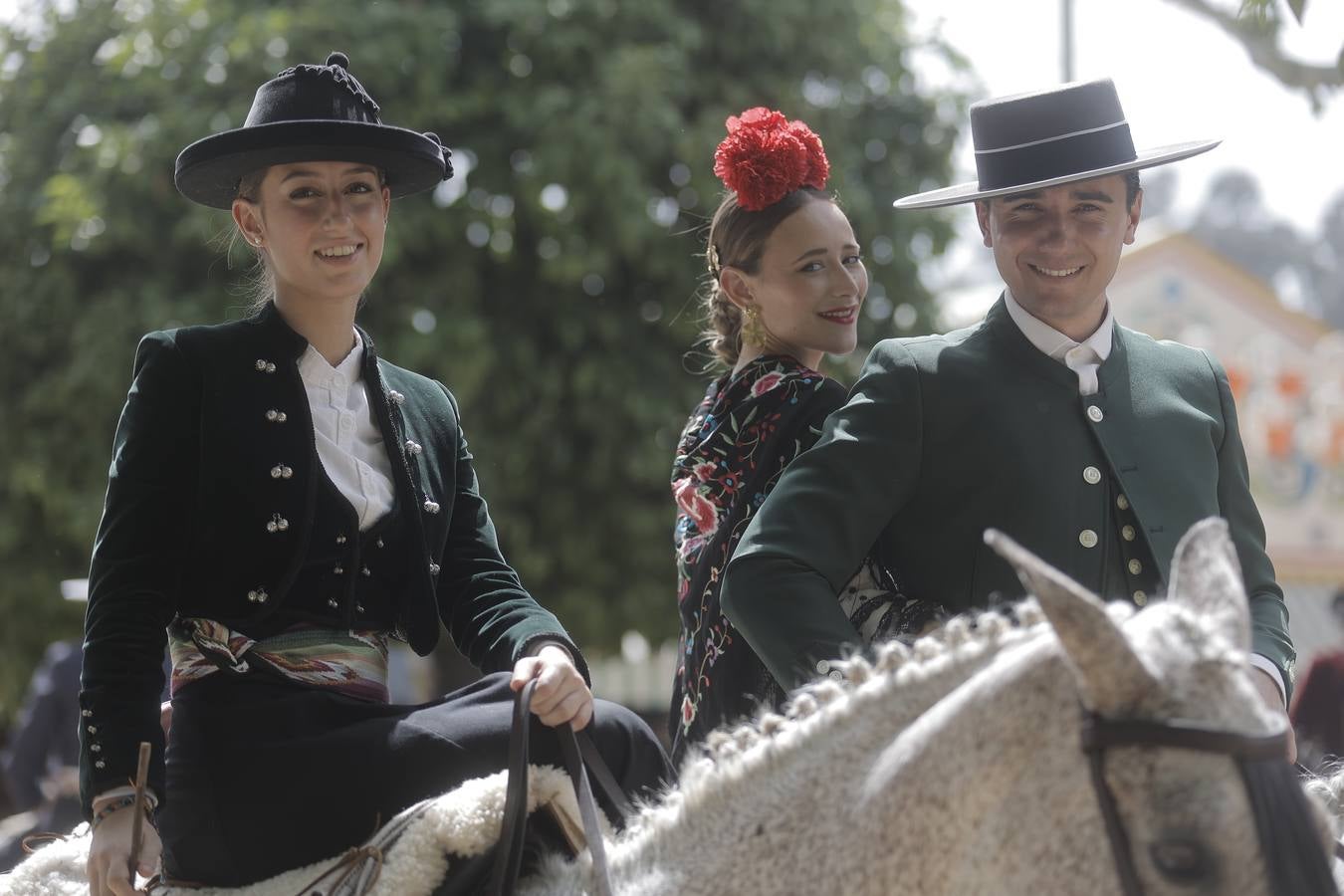 Gran ambiente en las calles del real este jueves de Feria
