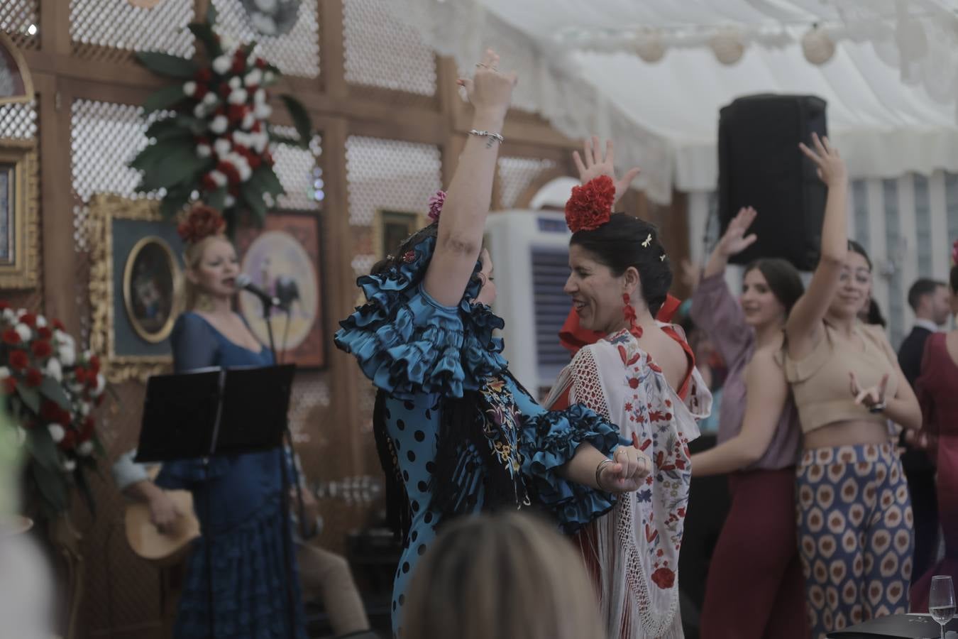 Gran ambiente en las calles del real este jueves de Feria