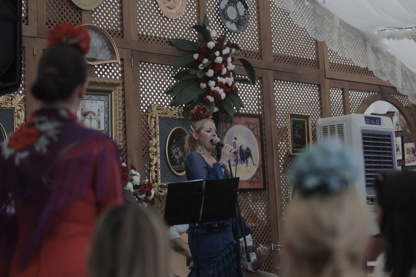 Gran ambiente en las calles del real este jueves de Feria