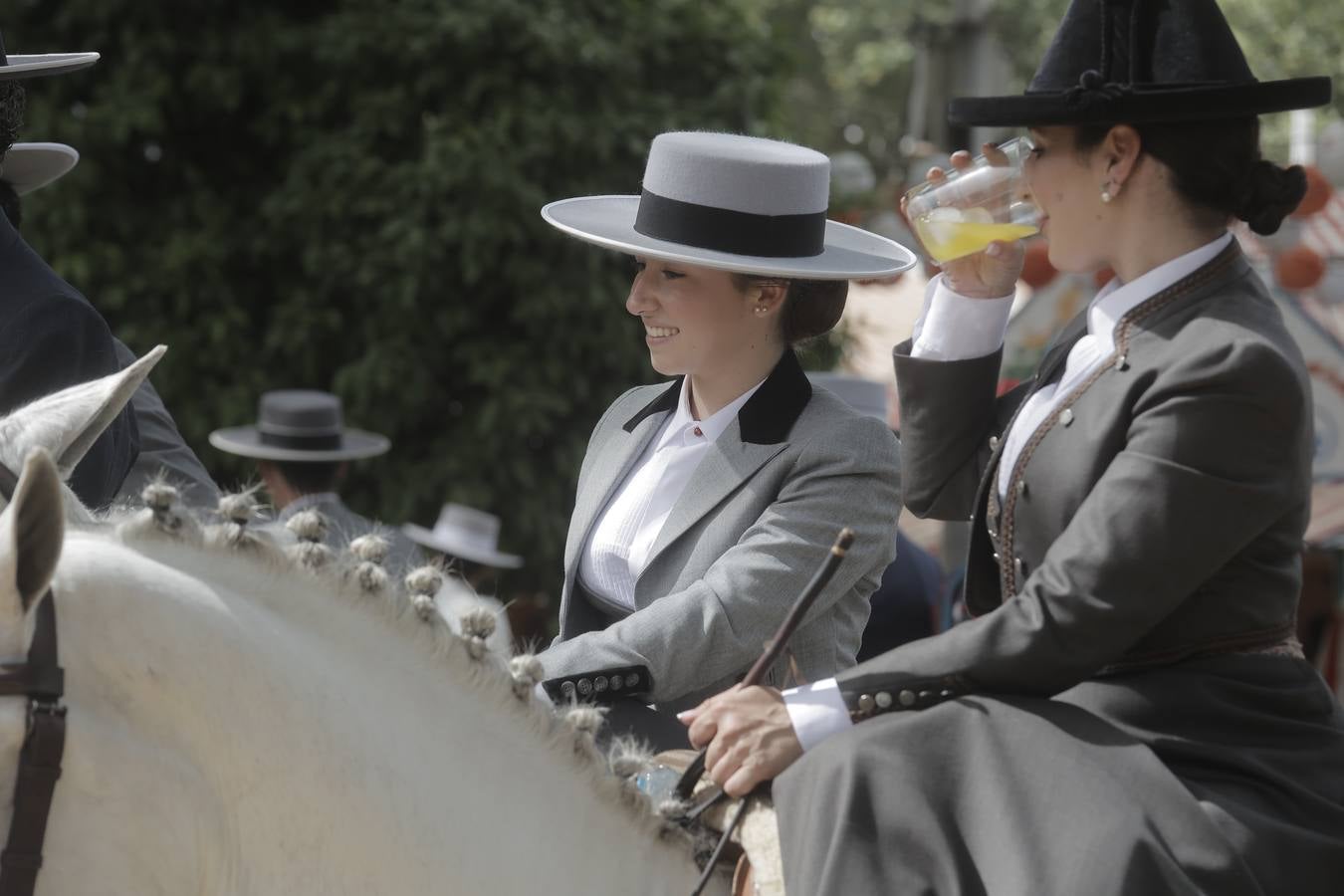 Gran ambiente en las calles del real este jueves de Feria