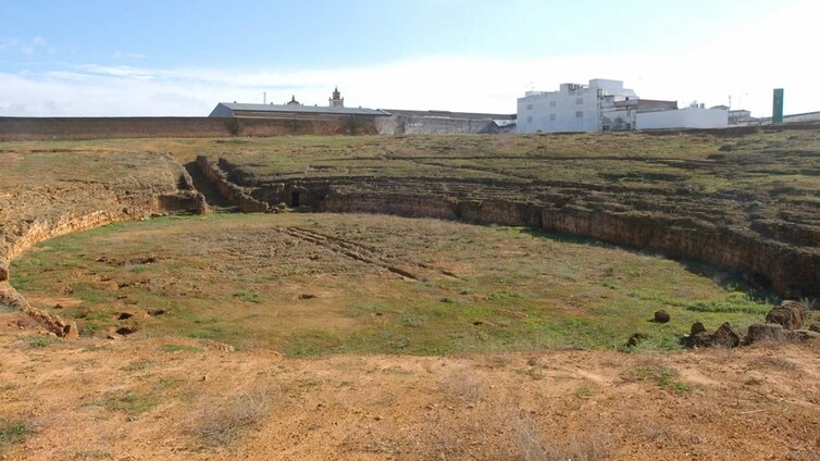 Un estudio del anfiteatro romano de Carmona recoge  «nuevas alineaciones exteriores» del recinto