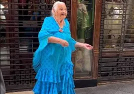 Una abuela sevillana de 95 años cumple su sueño en la Feria de Abril de Sevilla