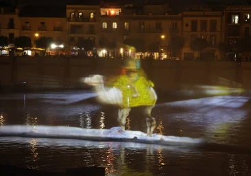 El Ayuntamiento de Sevilla ofrecerá otro mapping en el río y busca patrocinio para la iluminación de Navidad
