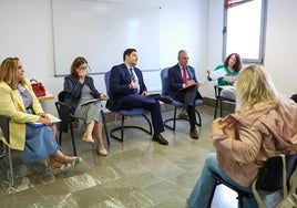 José Luis Sanz anuncia un «grupo de trabajo» para estudiar la municipalización del servicio de ayuda a domicilio en Sevilla