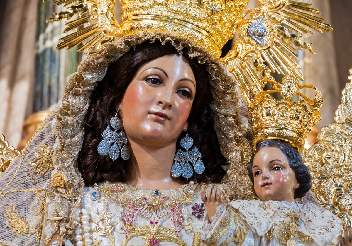 Virgen del Rosario de San Julián