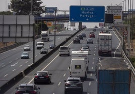 El TSJA rechaza permitir un «cuarto carril» desde la A-49 a una gasolinera de Castilleja