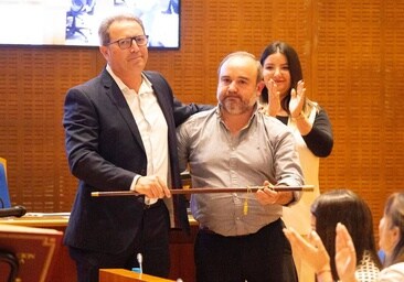 Francisco Brenes (PSOE) fue investido nuevo alcalde de Arahal gracias al apoyo del PP