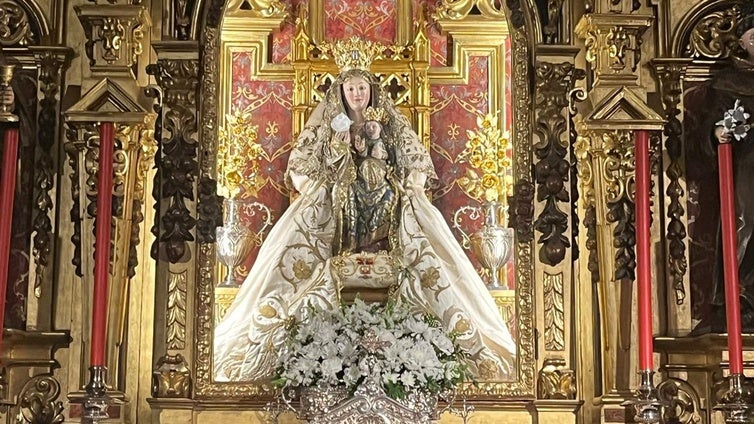 Se presenta una Corona Poética dedicada a la Virgen de Valme por el 775 aniversario de la Reconquista de Sevilla