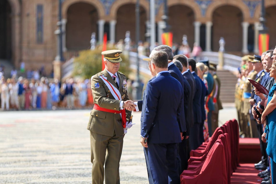 En imágenes, el acto de la jura de bandera en la Plaza de España