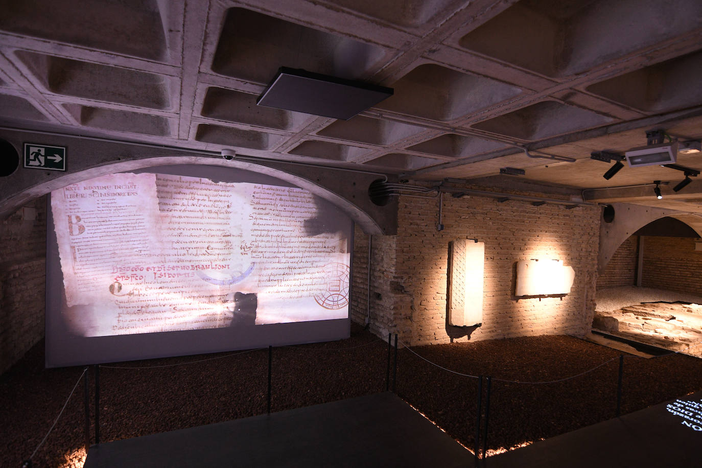 Descubriendo la historia de la iglesia del Salvador de Sevilla a través de &#039;La huella de lo sagrado&#039;