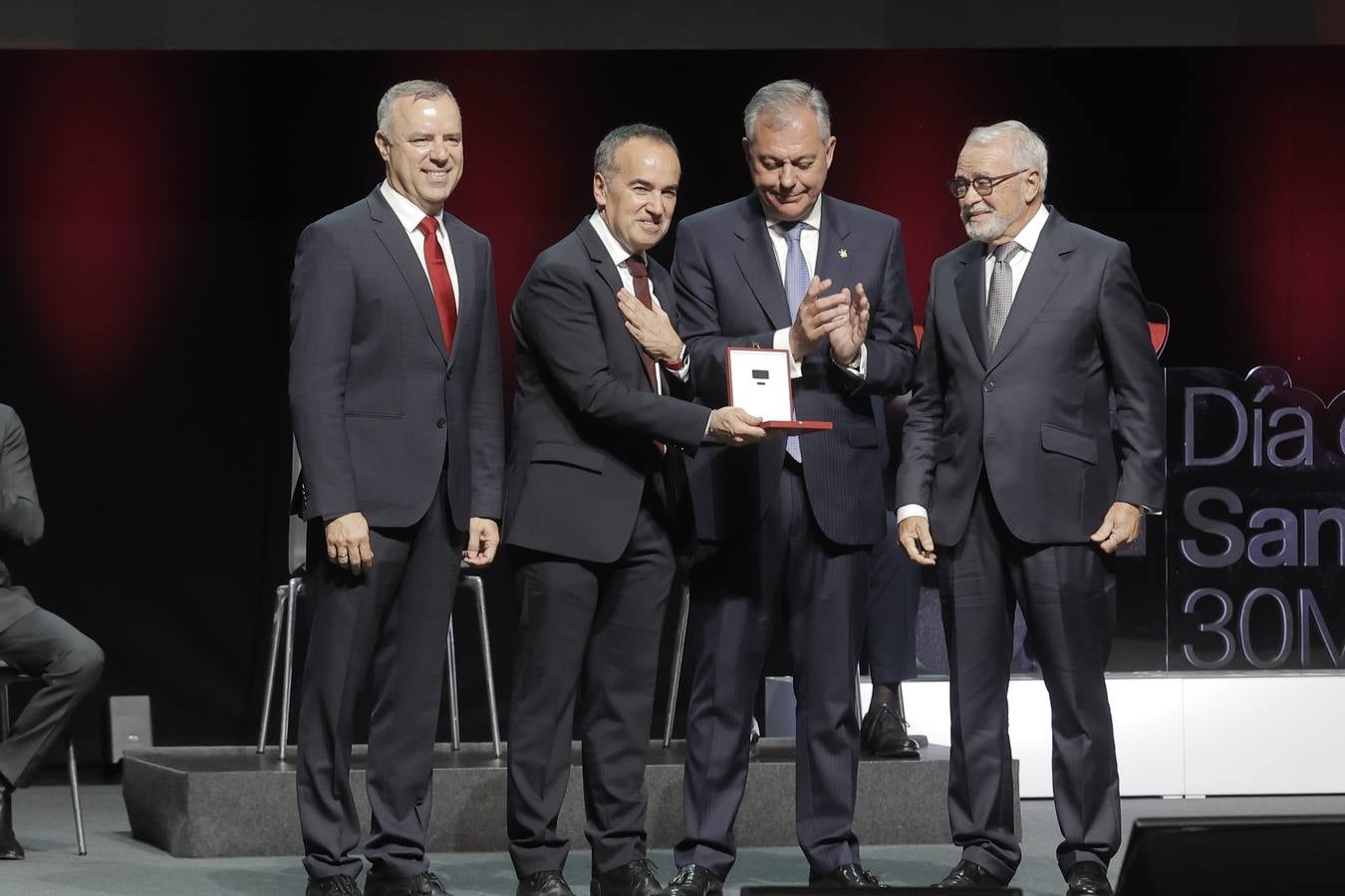 Fibes acogió este jueves las entregas de las Medallas de la Ciudad de Sevilla 2024