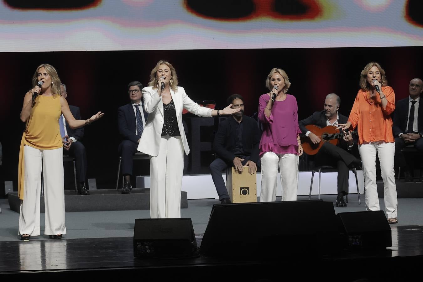 Fibes acogió este jueves las entregas de las Medallas de la Ciudad de Sevilla 2024