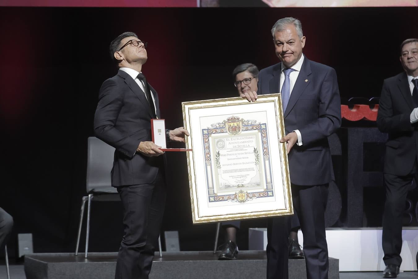 Fibes acogió este jueves las entregas de las Medallas de la Ciudad de Sevilla 2024