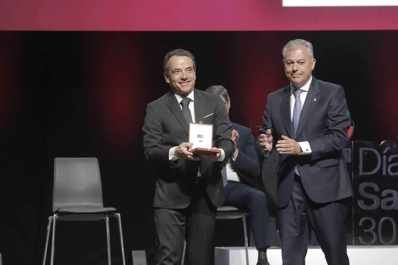 Fibes acogió este jueves las entregas de las Medallas de la Ciudad de Sevilla 2024